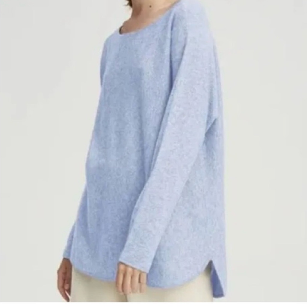 Light Blue Long Sleeve Boat Neck 100% Cashmere Sweater. M